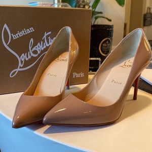 CHRISTIAN LOUBOUTIN
Pigalle Follies 85 patent-leather pumps Size:38